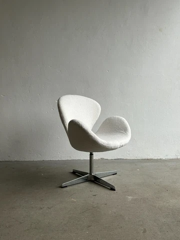 16 pcs Vintage Swivel Armchair in style of Arne Jacobsen 'Swan' Chair Cover