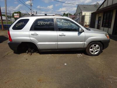 Montaje puntal izquierdo KIA SPORTAGE 05 06 07 08 09 10 Foto 1 de 4