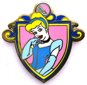 2012 - Prendedor comercial Disney - Princesa Cenicienta - Cresta dorada con zapatilla de vidrio - Imagen 1 de 2