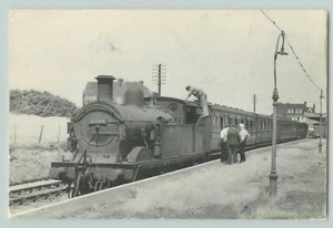 POSTCARD ENGINE NO.31548 TRAIN GRAVESEND ALLHALLOWS ON SEA 1959 STATION - Picture 1 of 2