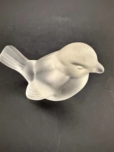 Vintage Fenton Bird Figurine Handmade Satin Glass Elegant Crystal Art Sculpture - Picture 1 of 6
