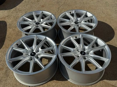 Llantas Ford Mustang GT 2024 5x4,5 CON SENSORES llantas Mustang Foto 1 de 4