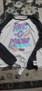 Stranger Things X Justice Rink O Mania Roller Skates Shirt size X-Large XL - Picture 1 of 2