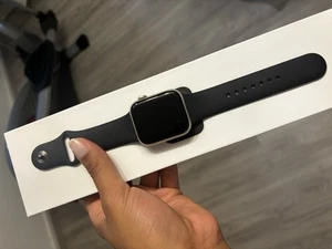 Apple Watch SE (2. Generación) 44mm - Imagen 1 de 7