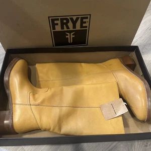 Frye Camryn hohe Damenstiefel zum Überziehen Größe 9M Farbe: Banane neu im Karton - Bild 1 von 8
