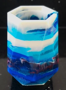 🧡 Handmade Resin Hexagonal Vase – Modern Geometric Design - Picture 1 of 3