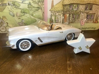Bratz Car 19" 1962 Chevy Corvette 1/9 Scale w Radio Remote Controlled WORKS RARE - Image 1 of 4