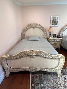🐬Neiman MARCUS Queen OrNATE WOOD oLd WorLd Bed Frame/HeadBoaRD + nightstand