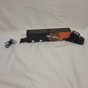 MAISTO 1:64 CUSTOM HAULER HARLEY DAVIDSON TRANSPORTER WITH BIKE - Picture 1 of 17