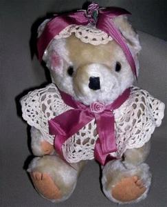 Vintage 1990s Beige Sitting Teddy Bear Stuffed Plush Enesco? Dakin? Cherished? - Picture 1 of 7