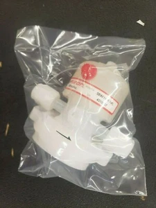 NEW, SAINT-GOBAIN, SBVM644, Suckback / Shutoff Pneumatic Valve, 1/4" Coarse  - Picture 1 of 5