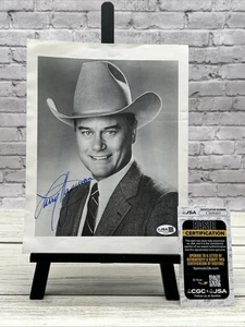 Larry Hagman foto firmata/autografata 8,5X11 bianco e nero JSA CERT - Foto 1 di 2