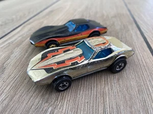 Corvette Stingray 1975 Hot Wheels vintage (2) dorado cromo y negro + envío rápido - Imagen 1 de 9
