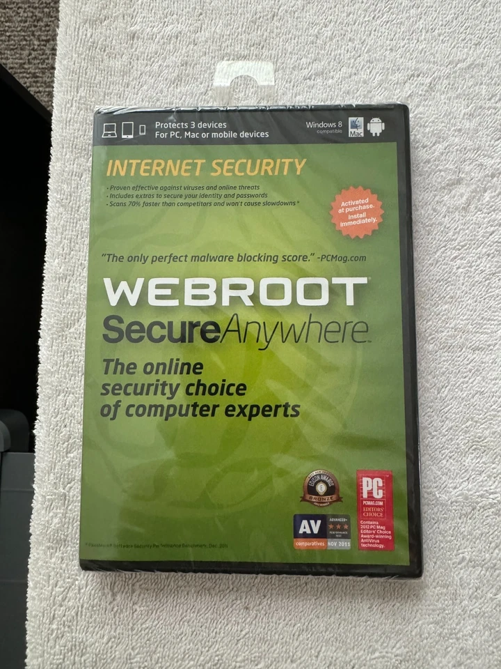 Webroot Software SecureAnywhere Internet Security Plus 2013 for PC, Mac (3 Device/s) - 667208602025