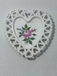 Westmoreland MILK GLASS HEART SHAPED Trinkets Dish Hand Painted Pink Flower - Picture 1 of 14