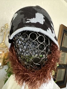 BARBARIAN SHAMROCK Beard Head Knit Hat With Detachable Beard - Picture 1 of 6