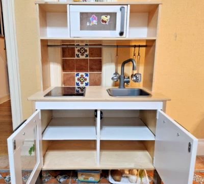 IKEA DUKTIG Juego Clásico Cocina Abedul y Otros Juegos de Juguetes, 283/8"x153/4"x427/8" Usado Foto 1 de 4