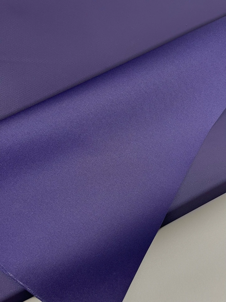 Tela Cordura de lona impermeable/repelente al agua 600 Denier 60" de ancho por yarda Foto 1 de 1