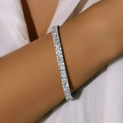 Brazalete de tenis artesanal natural de 20,32 quilates E-F VVS con diamantes talla esmeralda en platino Foto 1 de 4