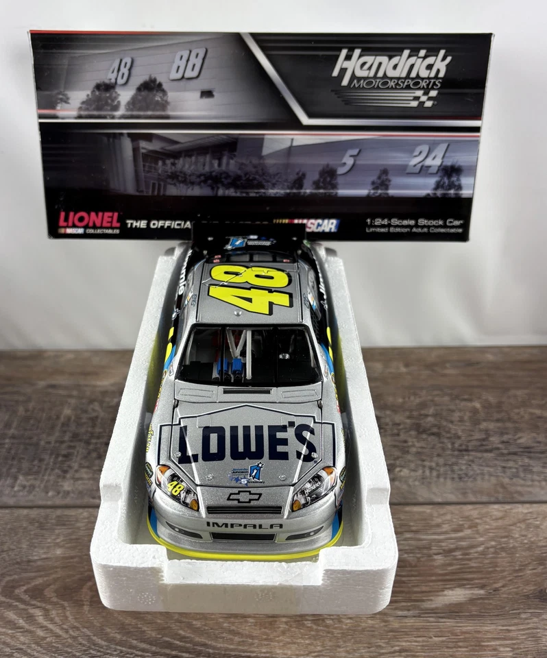 Chevrolet SS Action 2011 Jimmie Johnson #48 Foundation Lowe's 1:24 1 de 1173 Foto 1 de 4