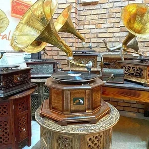 Antikes Grammophon, voll funktionsfähiger Phonograph, Win-Up Plattenspieler - Bild 1 von 4