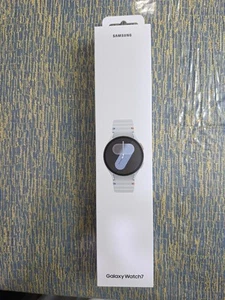 Samsung Galaxy Watch 7 - Photo 1 sur 3