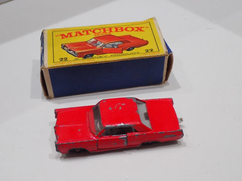 MATCHBOX BY LESNEY N° 22 PONTIAC G.P. COUPE' CON SCATOLA (4) - Immagine 1 di 4