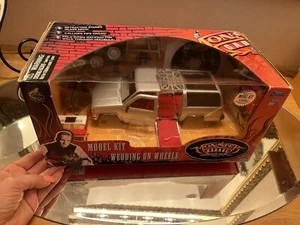 Monster Garage Wedding on Wheels Diecast Model Kit 1:24 - Picture 1 of 7