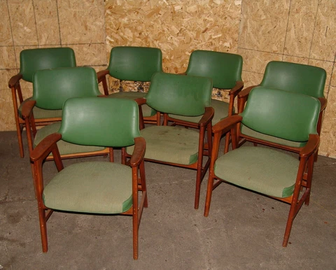 (8) Gunlocke armchairs , conference table set 2323-R Cover