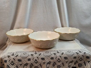 Lenox Set of 3 White Ivory With Roses Gold Trim Wavy Edge Candy/Nut/Snack Bowls - Picture 1 of 9