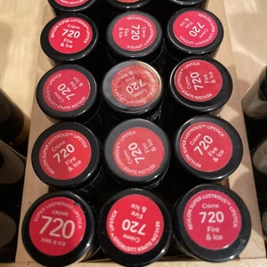 Revlon Super Lustrous Crème Lipstick - 720 Fire & Ice new sealed - Picture 1 of 2