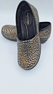 Easy Works by Easy Street Laurie work clogs 10M  Used - Picture 1 of 10