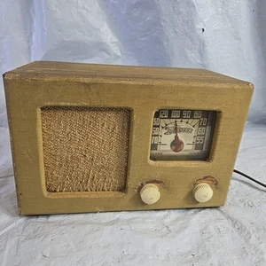 1940s Karenola Trav-Ler Electric 4 Tube Radio Cloth/ Canvass Wrapped Restorative - Picture 1 of 24