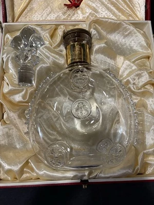 Botella Remy Martin Luis XIII Foto 1 de 4