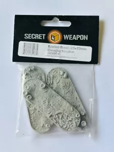 Warhammer 40k Secret Weapon Beveled Bases 25x70mm Creeping Infection 3 Pack - Foto 1 di 3