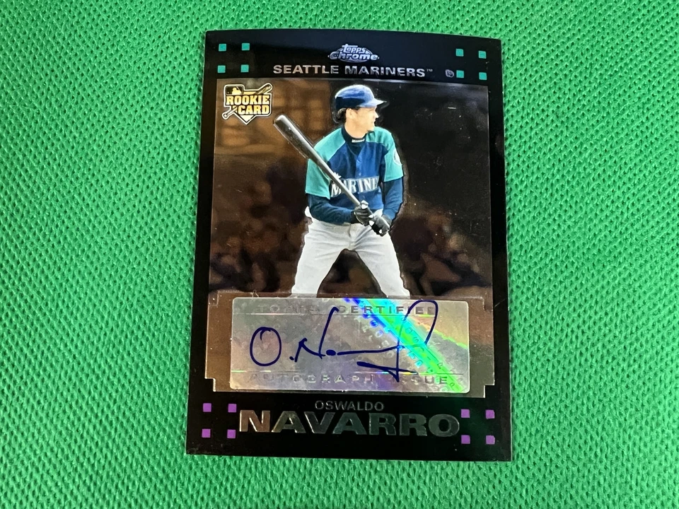 2007 Topps Chrome #363 Oswaldo Navarro AU RC Rookie Seattle Mariners - Image 1 of 1