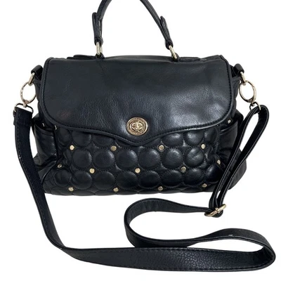 Bandolera Rebecca Minkoff acolchada de cuero negra con tachuelas doradas Foto 1 de 4