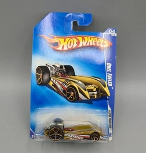 Hot Wheels Duel Fueler #24 Maximus New Models 024/196 gold yellow Car 2008 RARE - Picture 1 of 4