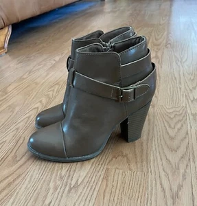 LC Lauren Conrad Ankle Boots Women's Size 6.5 M Avant Brown Pull On - Picture 1 of 9