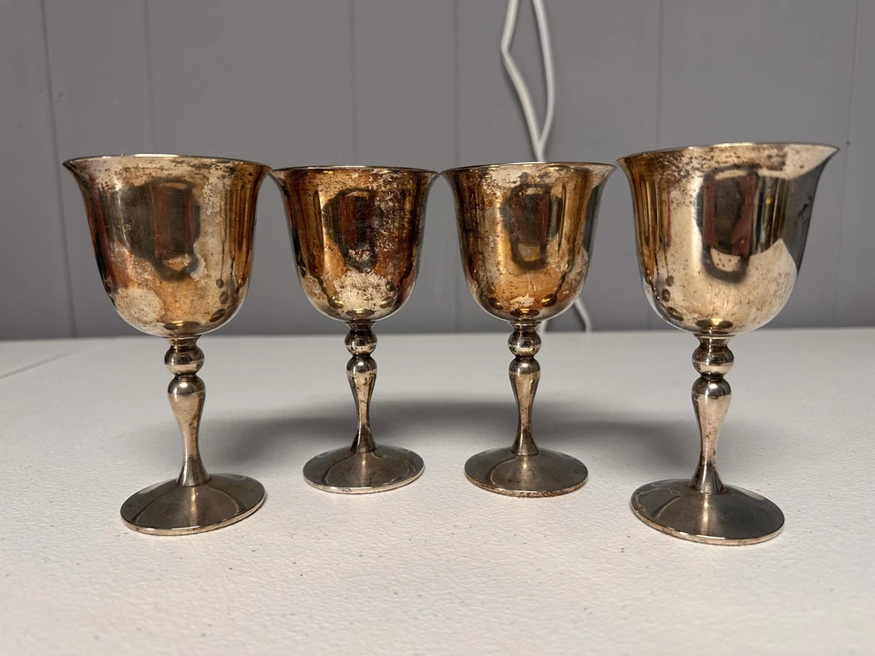 Juego de 4 Toallas Plato Plata Copa Vino/Agua E.P.C.A Hecho en España Foto 1 de 4