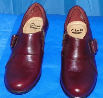 CLARKS MOCASÍN MUJER CUERO BORGOÑA SIN CORDONES CREMALLERA CON HEBILLA TALLA 6 Foto 1 de 4