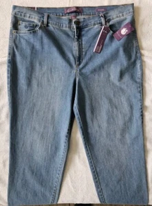 Gloria Vanderbilt Women's Jeans Size 20W Amanda Slimming Stretch Tapered NWT - Picture 1 of 18