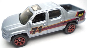 2018 MATCHBOX '07 HONDA RIDGELINE 4X4 #71 SILVER 1:64 DIECAST 3" PICKUP TRUCK - Picture 1 of 6