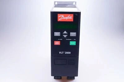 DANFOSS 0,37 kW Frequenzumrichter VLT2800 195N0003  VLT2803PS2B20STR1DBF00A00 - Bild 1 von 4