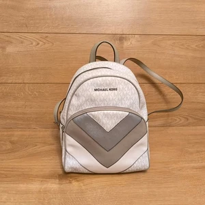 Michael Kors Rucksack Abbey Medium - Bild 1 von 14