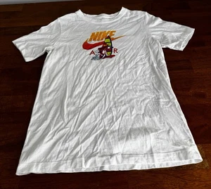 The Nike Tee Boys Youth XL Rare Windsurfer Graphic White - Picture 1 of 5