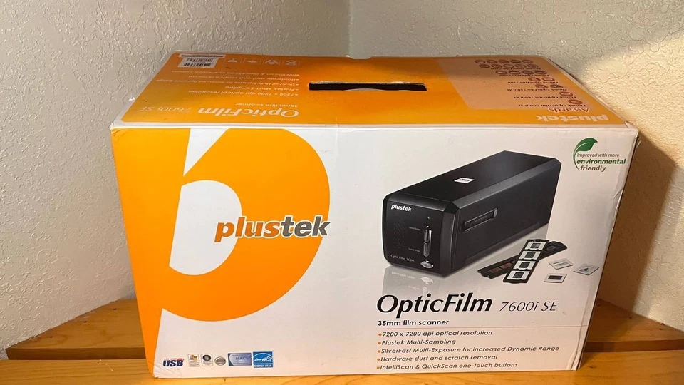 Escáner de película PLUSTEC OpticFilm 7600i SE 35 mm - 7200 x 7200 DPI, caja abierta completa Foto 1 de 4