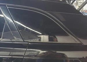 18 19 20 21 VELAR Left Quarter Window Glass (privacy tint) - Picture 1 of 5