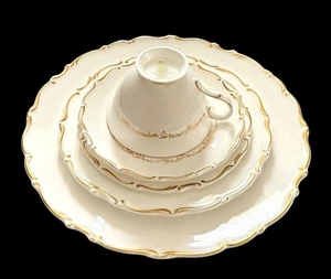 Vintage Royal Doulton Richelieu 5-Piece Place Setting H4957 Excellent - Picture 1 of 9