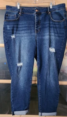 Pantalones de mezclilla cortos desgastados de tiro alto talla 22 Maurices Foto 1 de 4